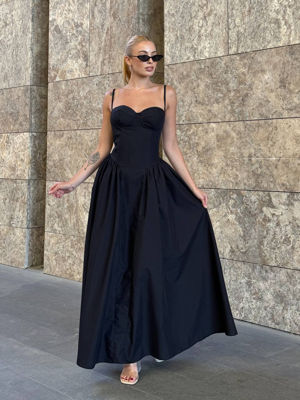 The Timeless Luxe Corset Maxi Dress – 1098