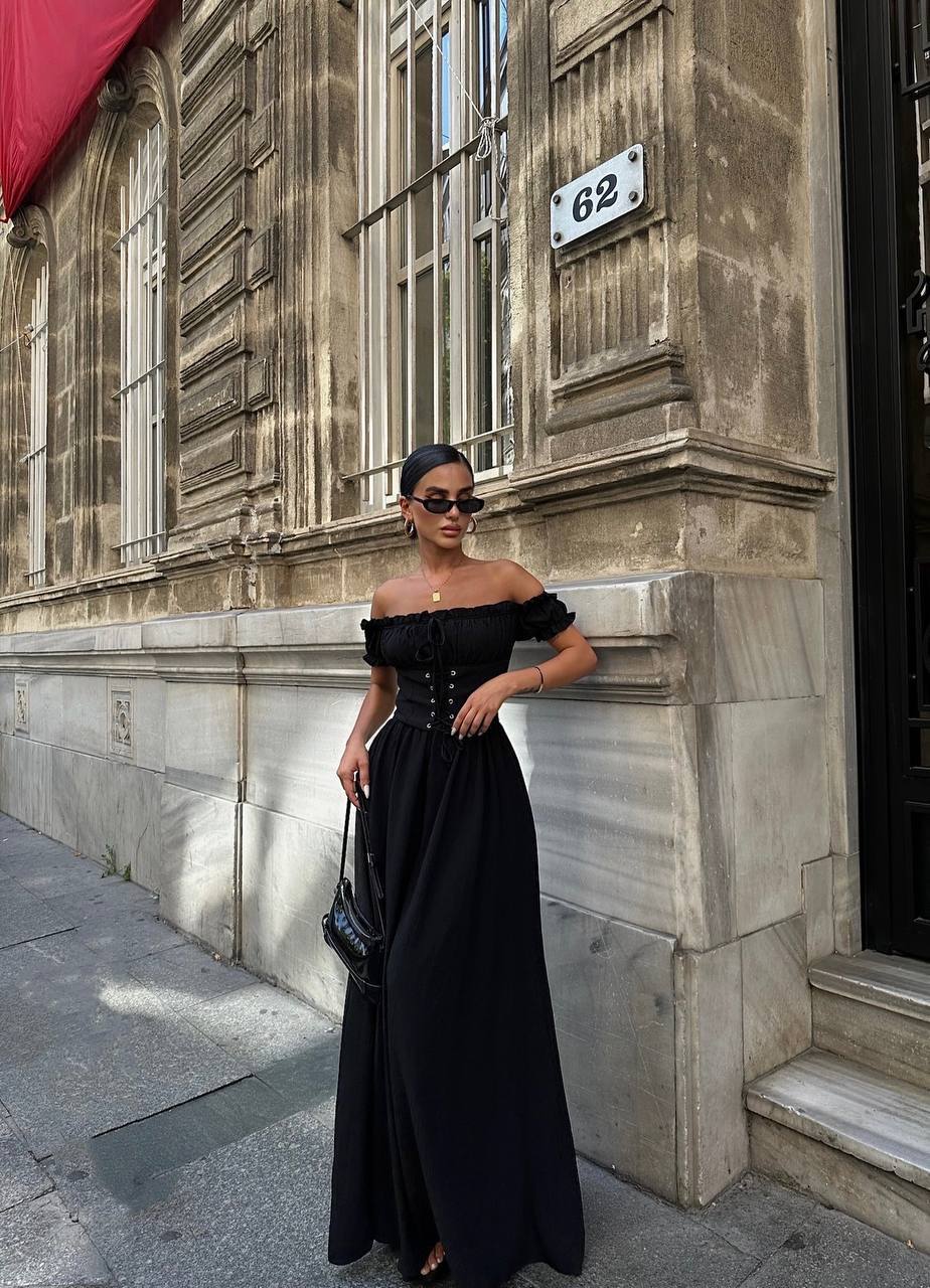 The Enchanted Elegance Off-Shoulder Maxi Dress – 1089