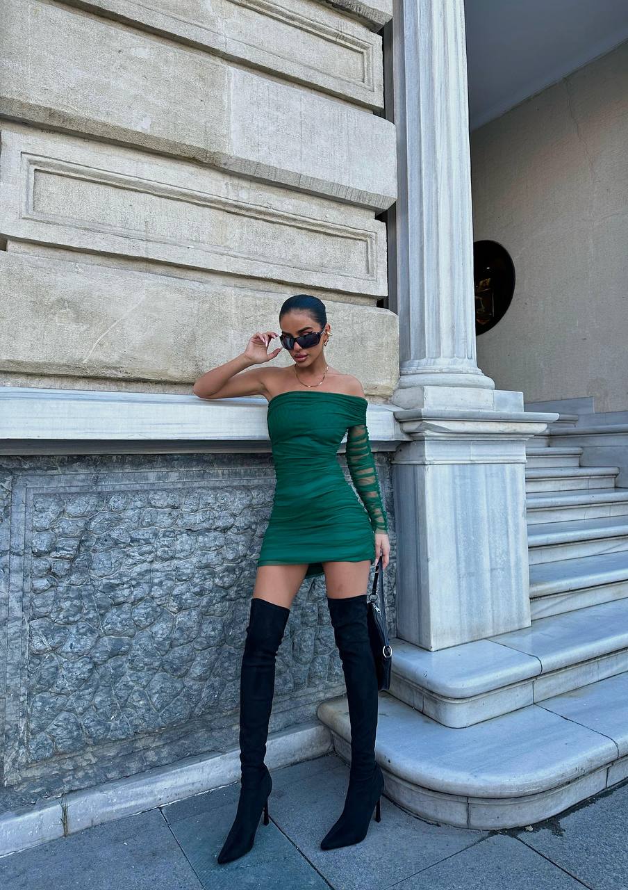 The Noir & Emerald One-Sleeve Ruched Mini Dress – 1081