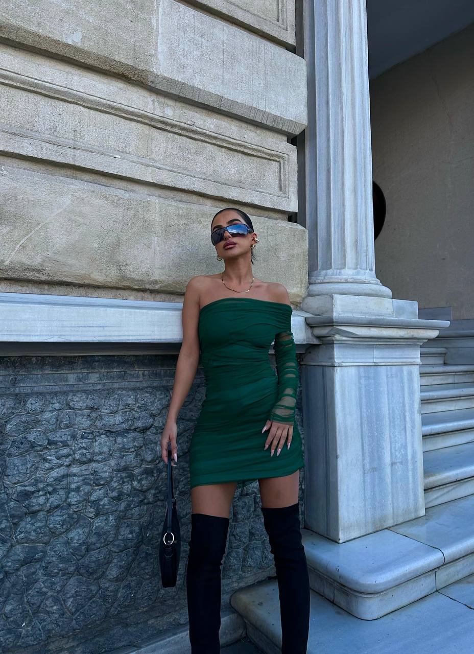 The Noir & Emerald One-Sleeve Ruched Mini Dress – 1081