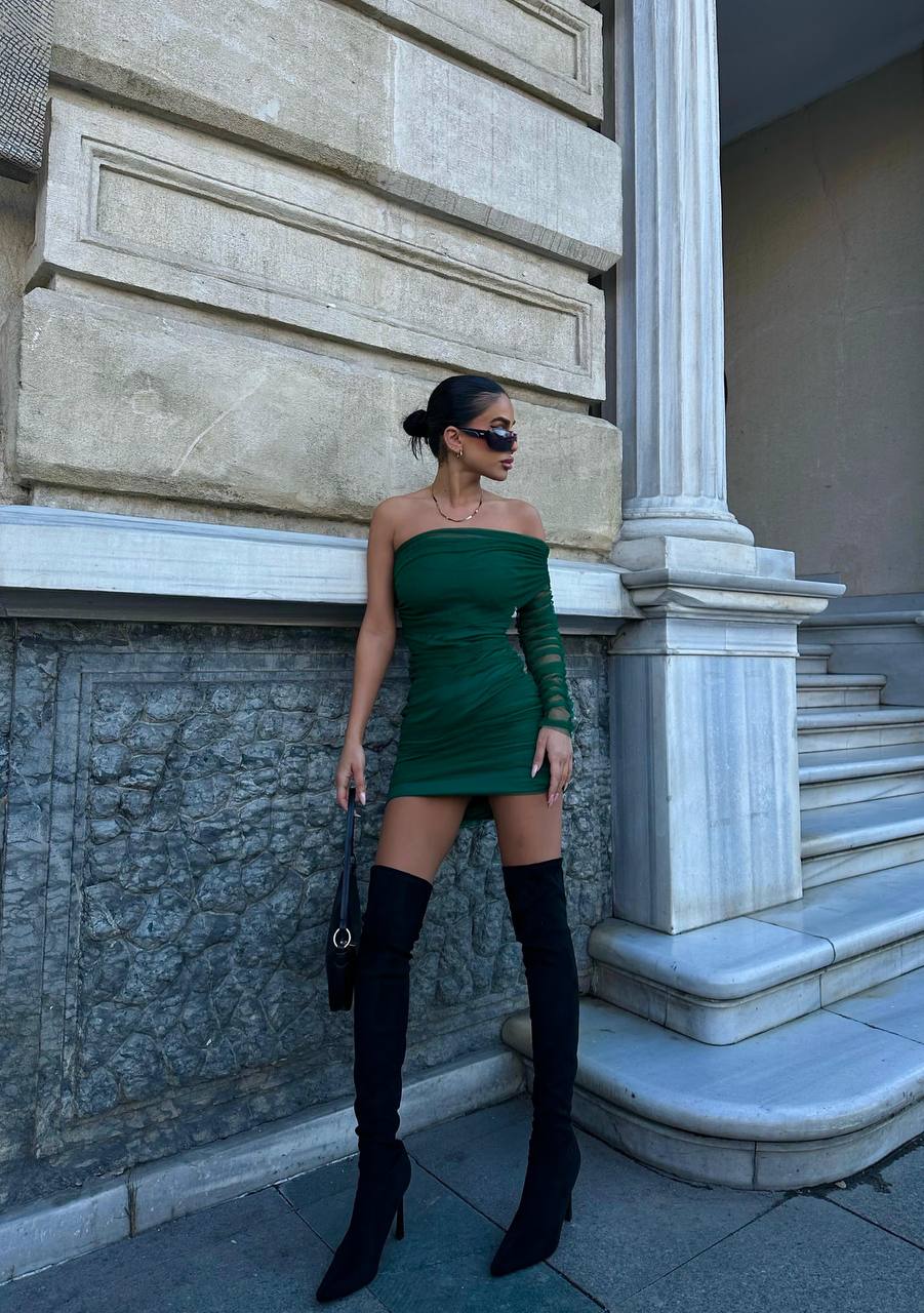 The Noir & Emerald One-Sleeve Ruched Mini Dress – 1081