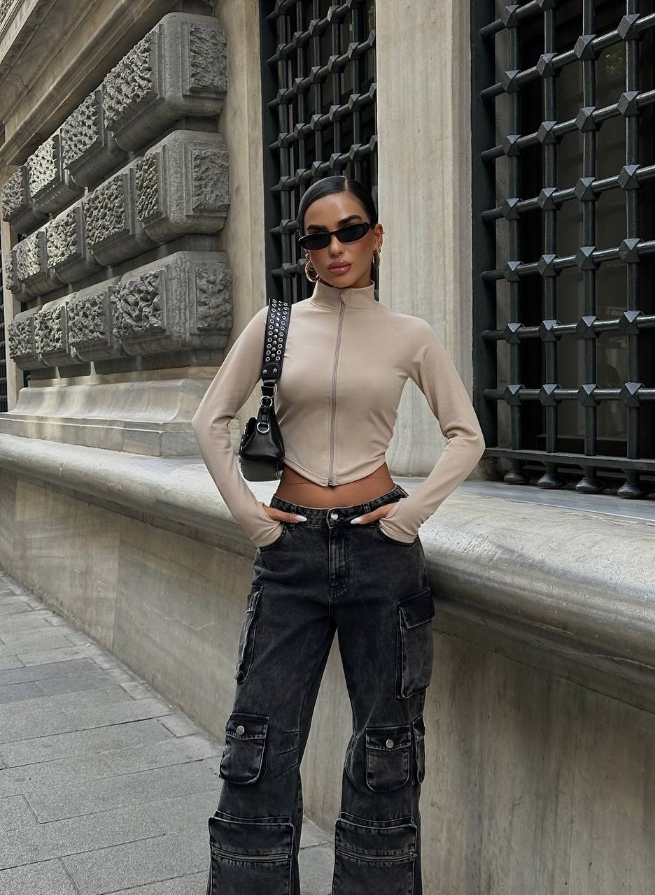 The Luxe Zip-Up Crop Top – 1049