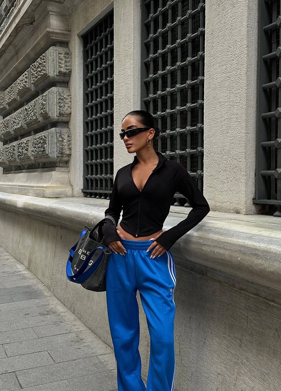 The Luxe Zip-Up Crop Top – 1049