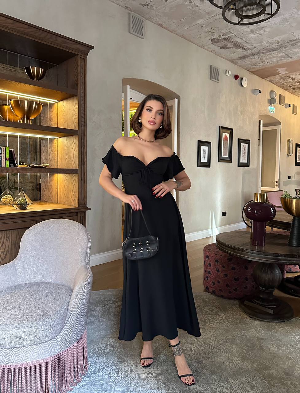 The Bella Off-Shoulder Maxi Dress – 1004