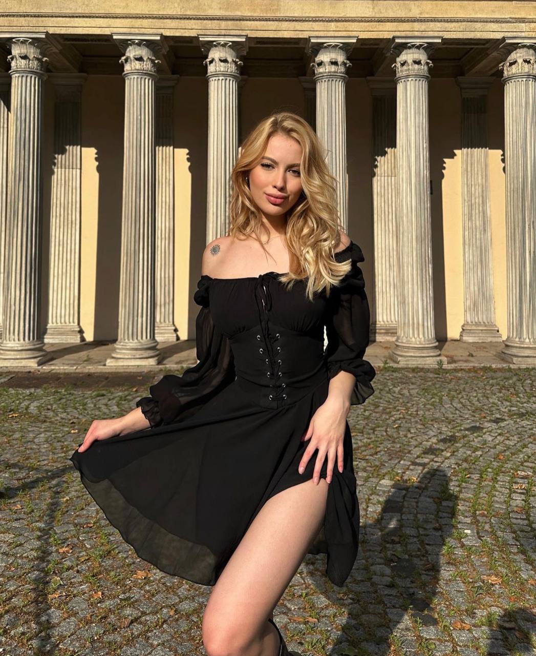 The Bella Corset Mini Dress – 1002