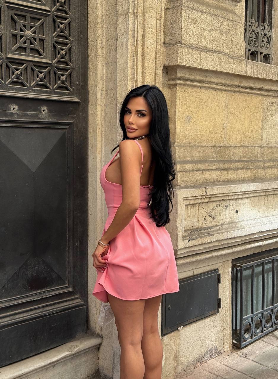 The Bella Curve Mini Dress Sleek & Sweet - 1215