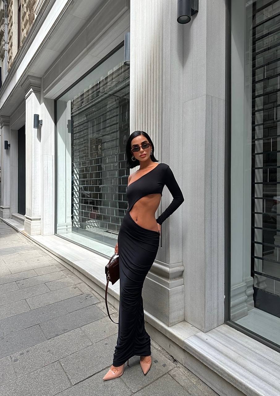 The Chic One-Shoulder Cutout Maxi Dress – 1077