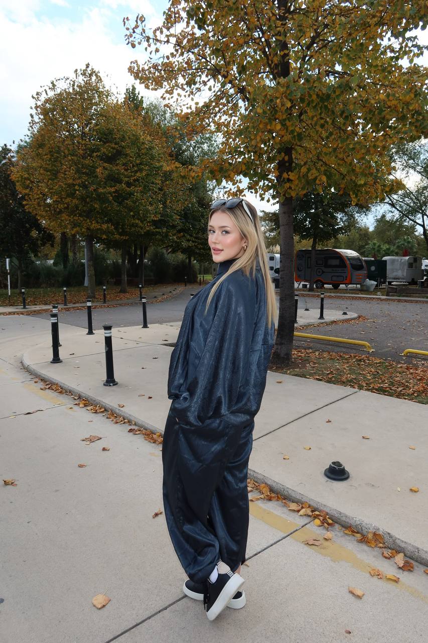 Urban Luxe Two-Piece Set Oversized Satin Finish 1261