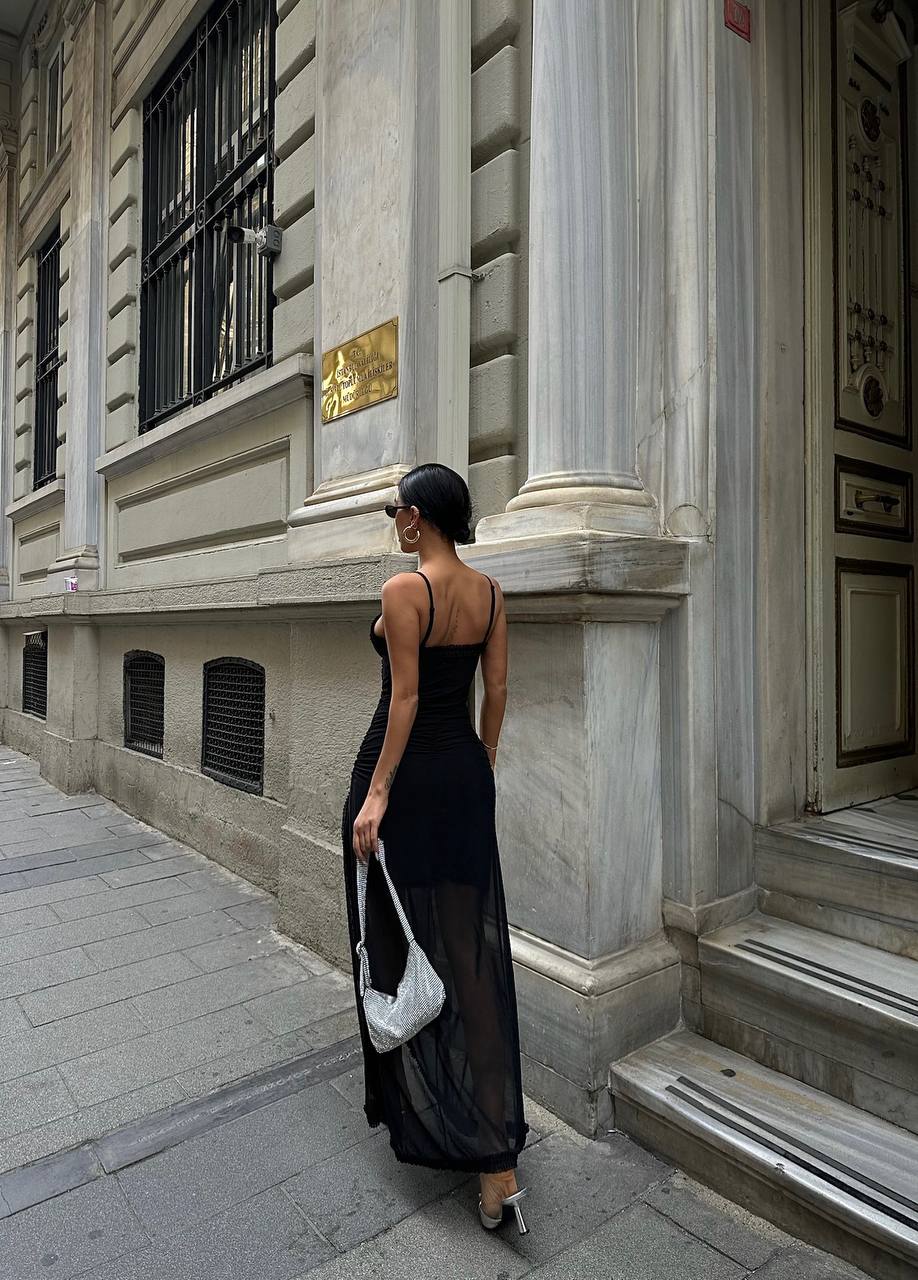 The Noir Allure Maxi Dress – 1044