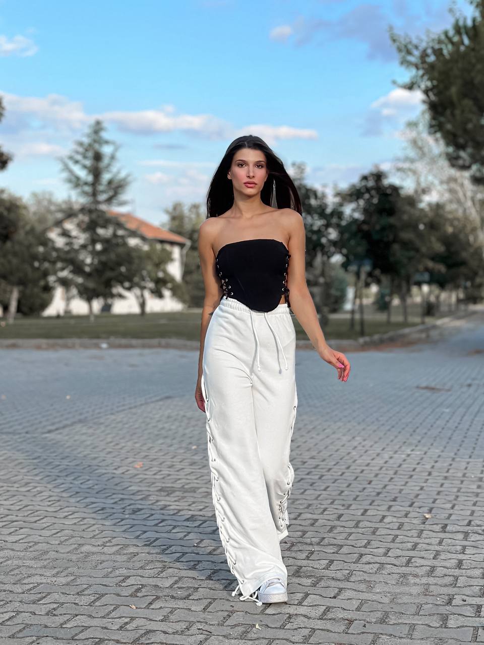 Lace-Up Side Wide-Leg Pants – 1150