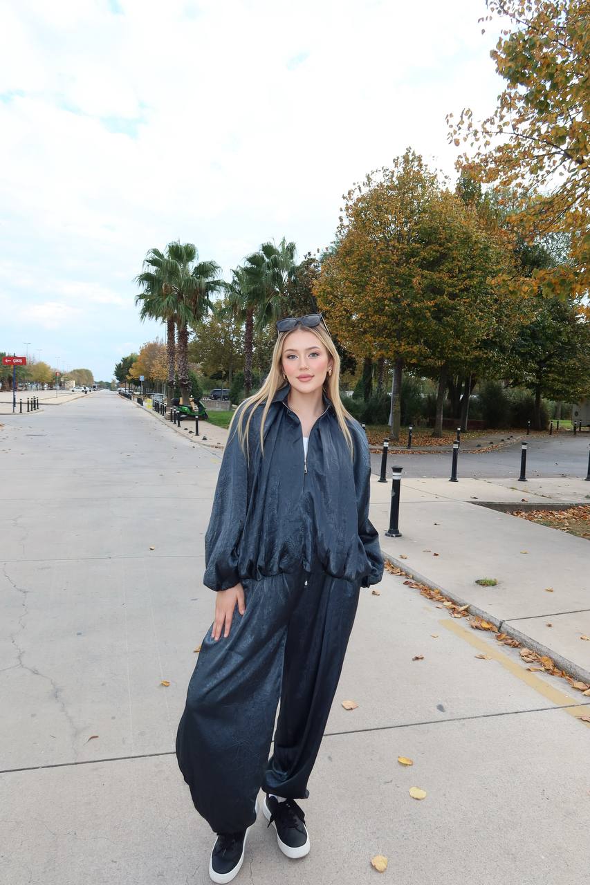 Urban Luxe Two-Piece Set Oversized Satin Finish 1261