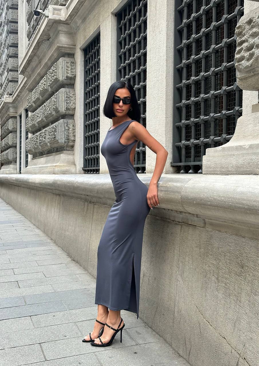 Sculpted Elegance Open-Back Maxi Dress - 1187