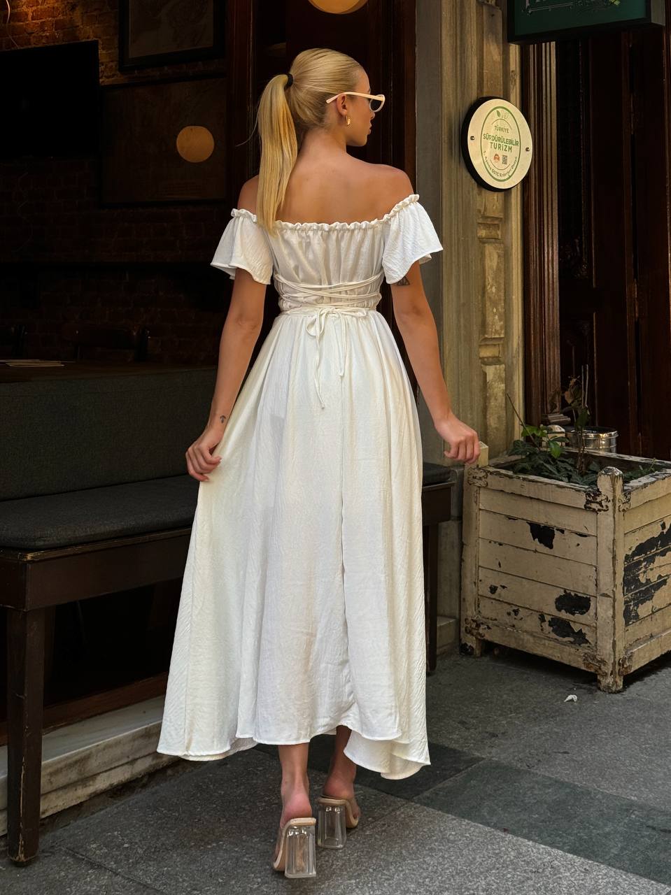 The Bella Off-Shoulder Maxi Dress – 1004