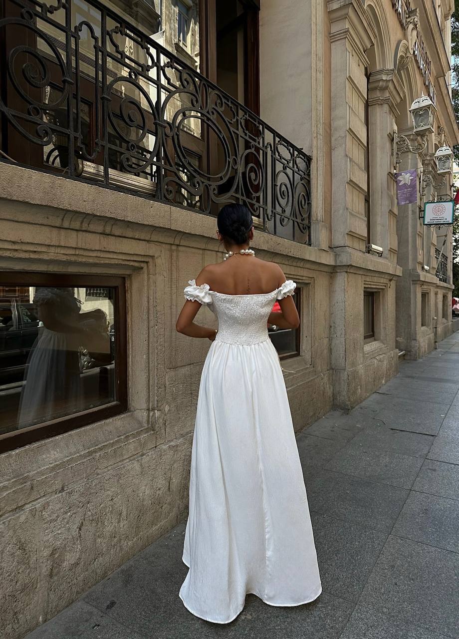 The Enchanted Elegance Off-Shoulder Maxi Dress – 1089