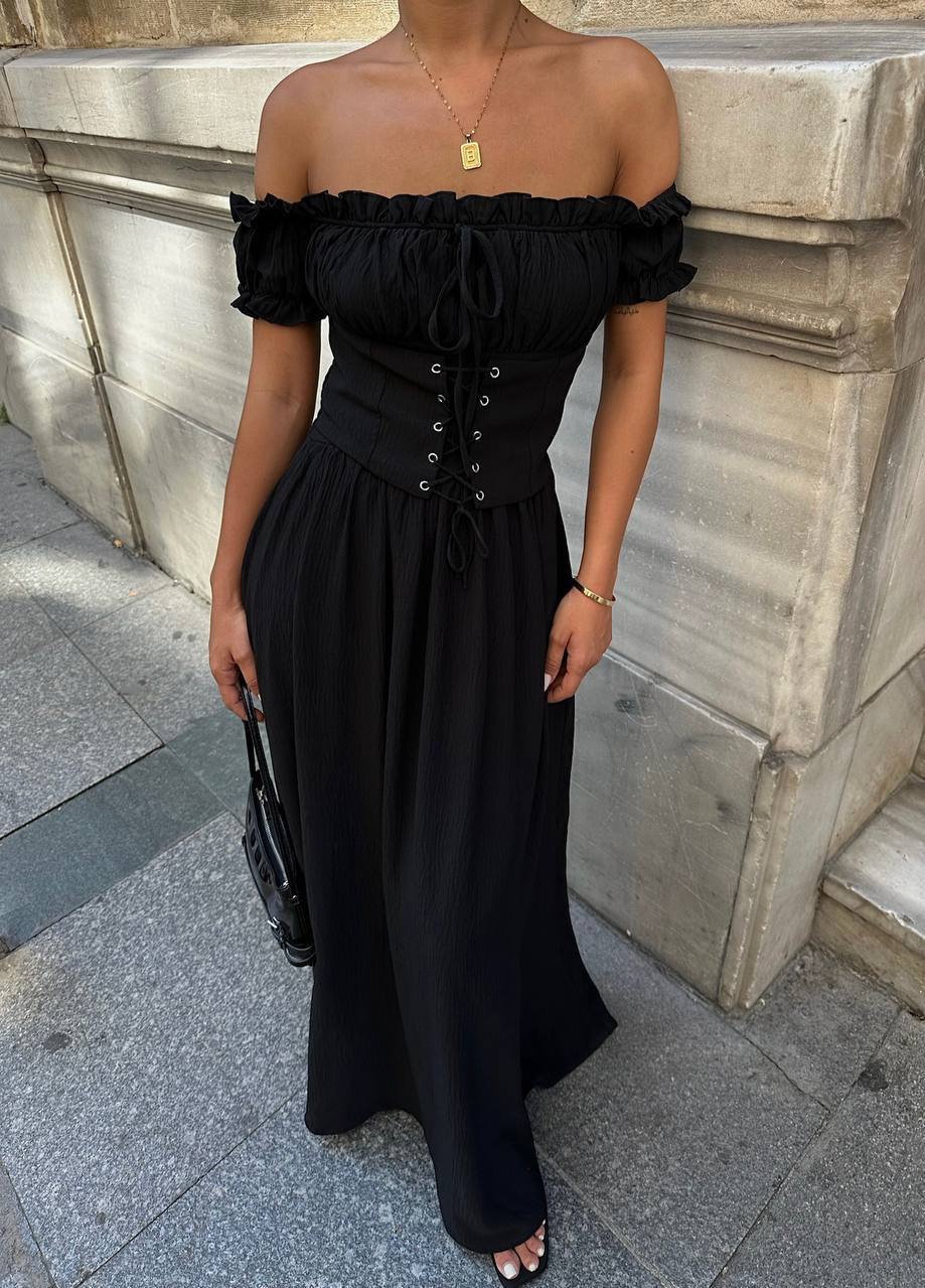 The Enchanted Elegance Off-Shoulder Maxi Dress – 1089