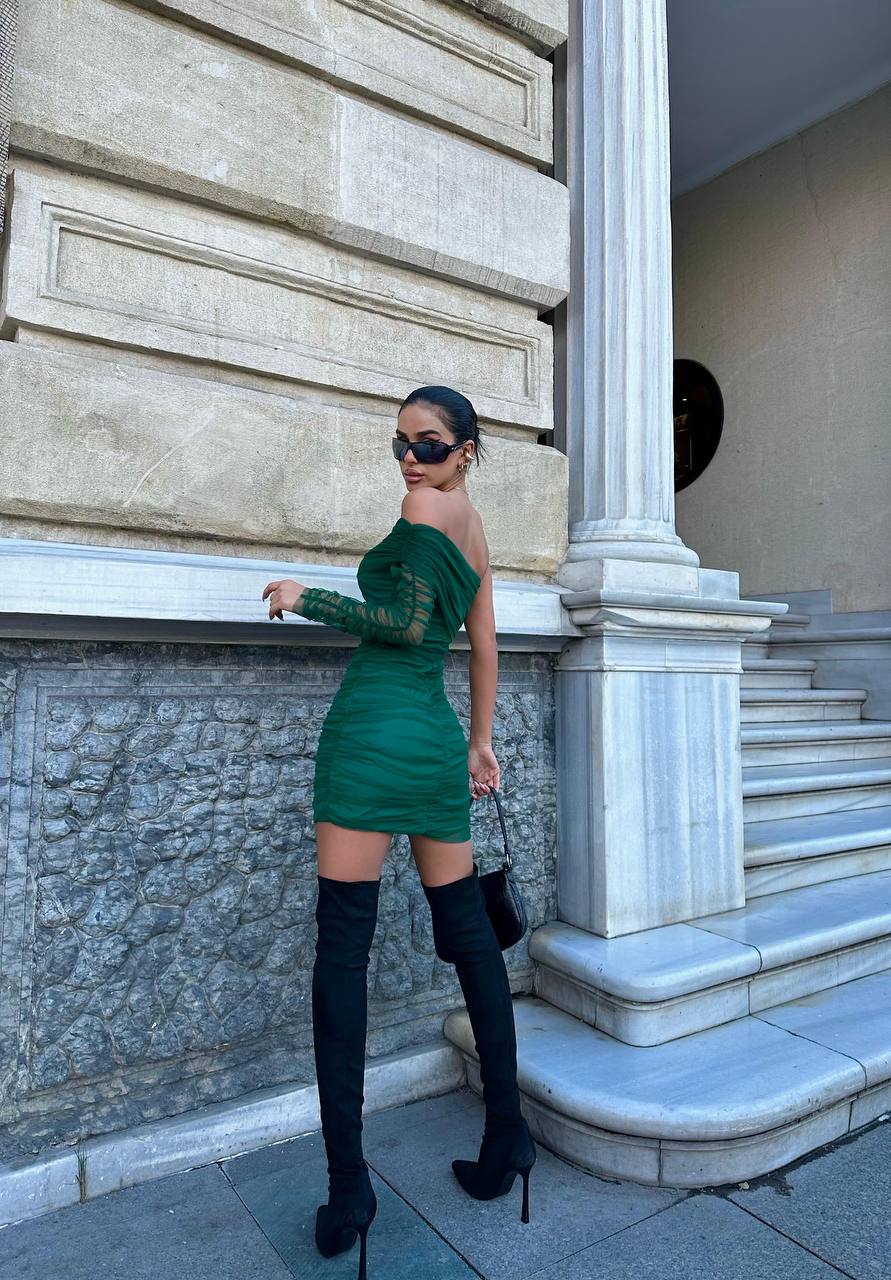 The Noir & Emerald One-Sleeve Ruched Mini Dress – 1081