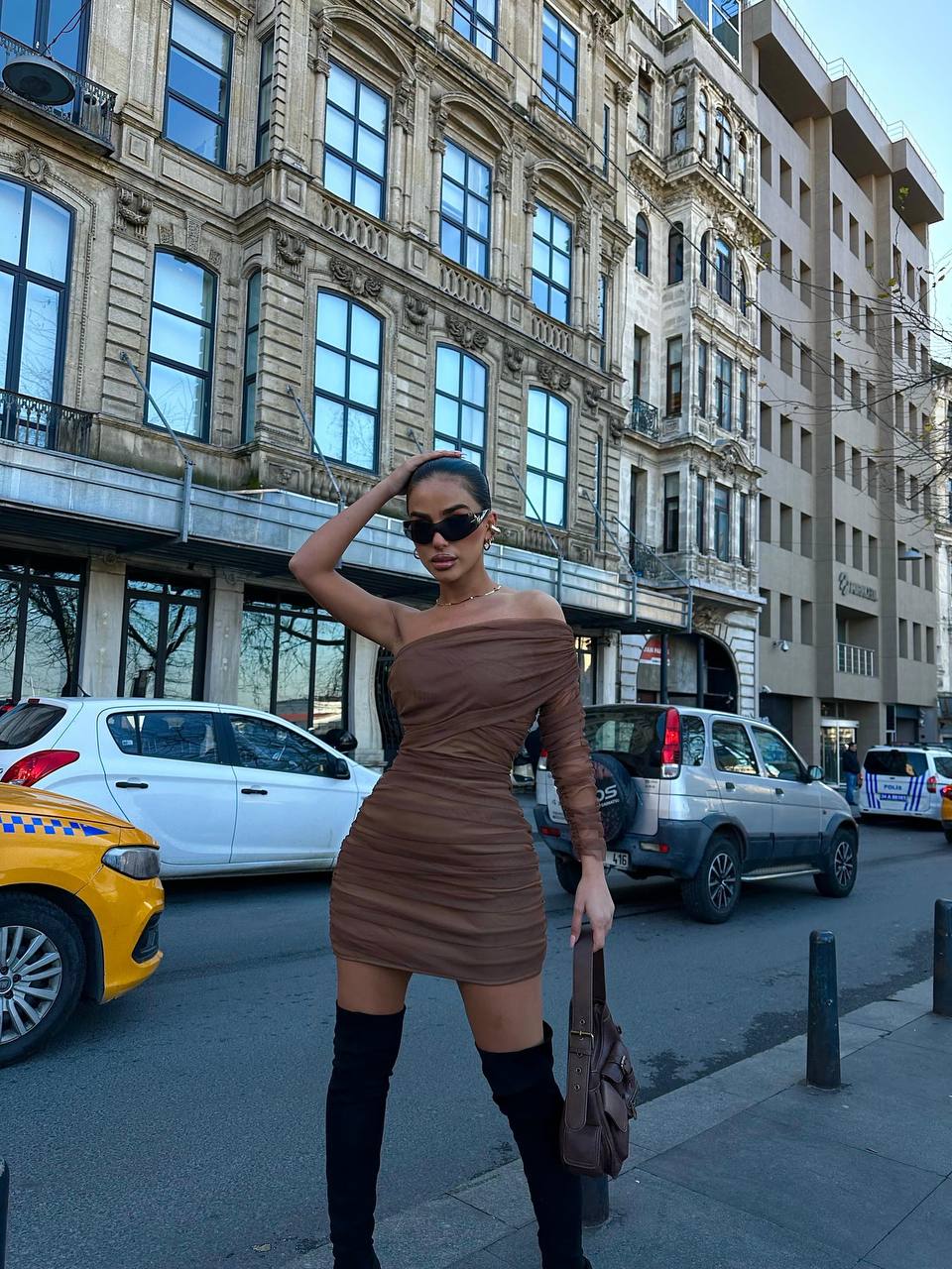 The Noir & Emerald One-Sleeve Ruched Mini Dress – 1081