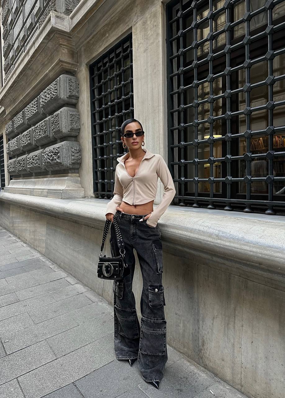 The Luxe Zip-Up Crop Top – 1049