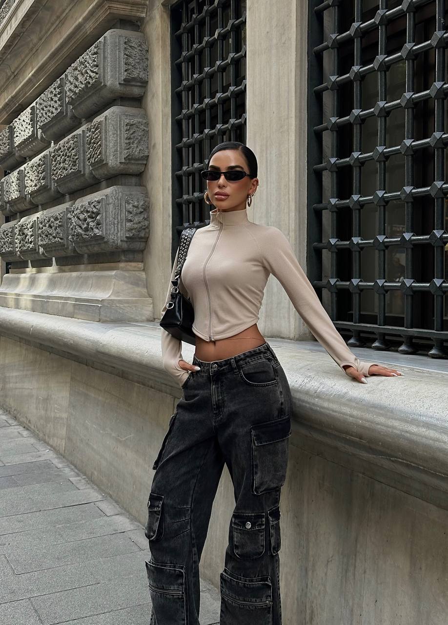 The Luxe Zip-Up Crop Top – 1049