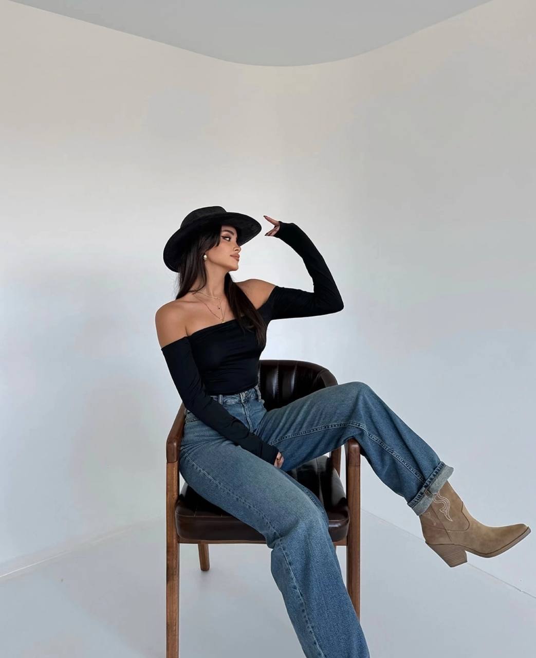 The Elegance Off-Shoulder Long Sleeve Crop Top - 1063