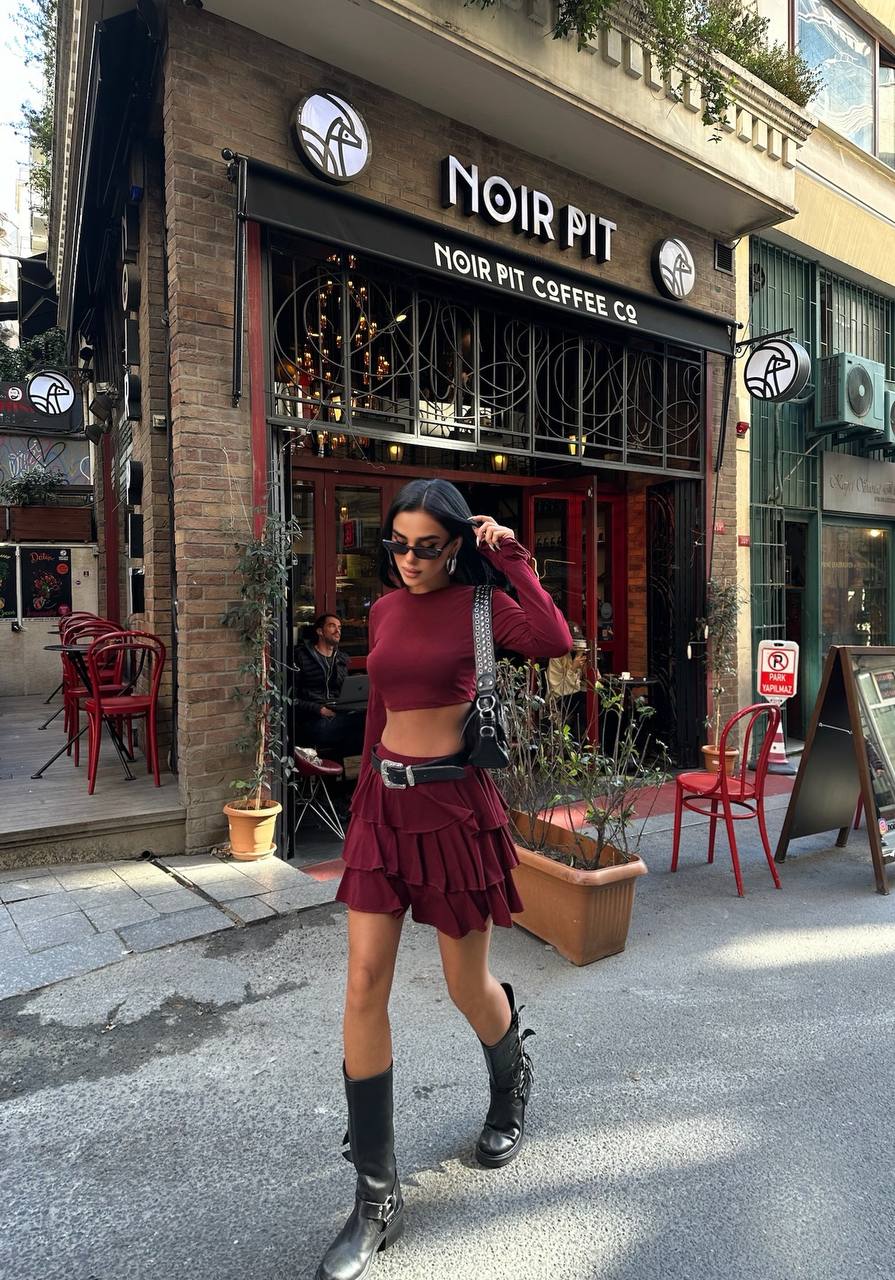 Noir Chic Ruffle Ensemble Outfits (Two-Piece Set) - 1032