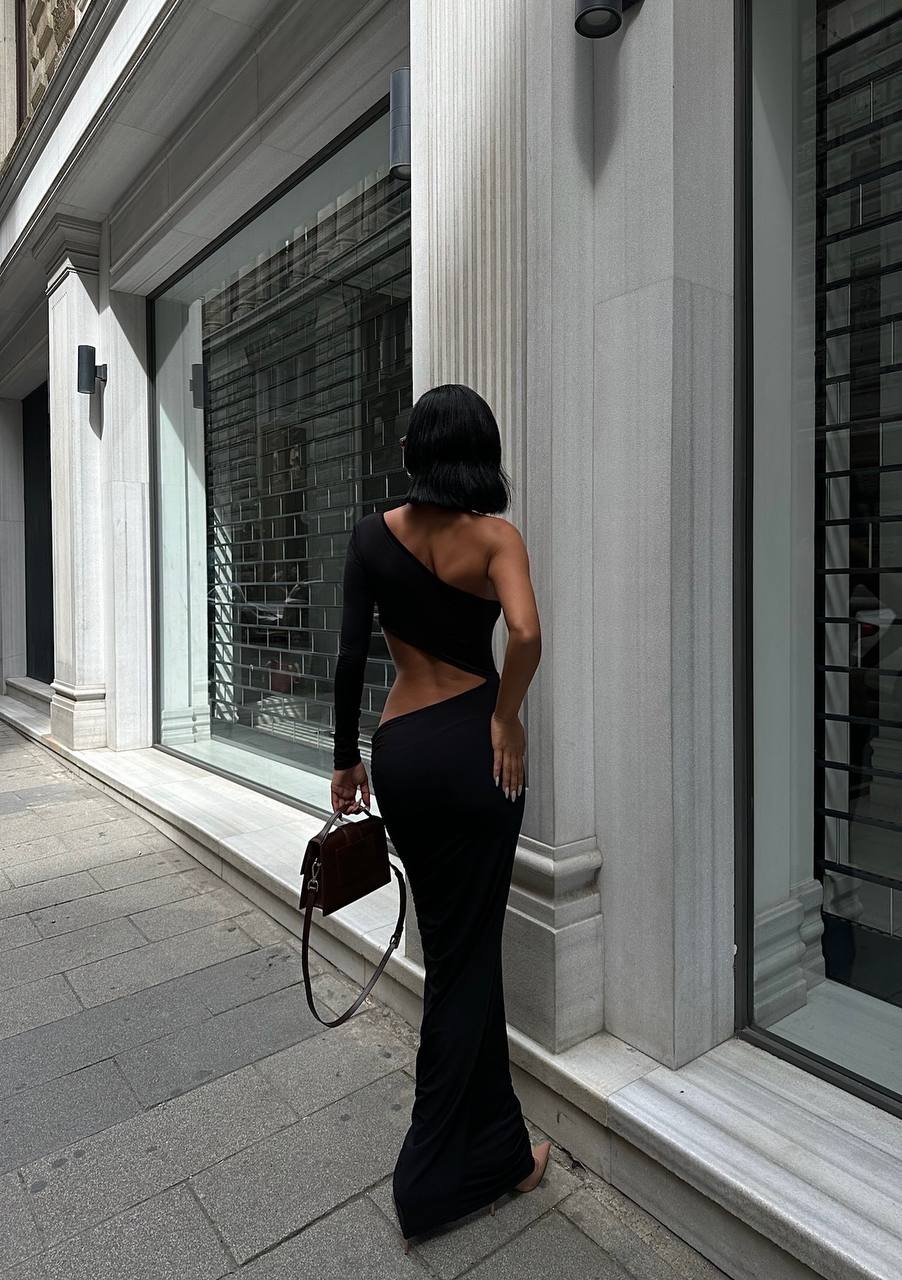 The Chic One-Shoulder Cutout Maxi Dress – 1077