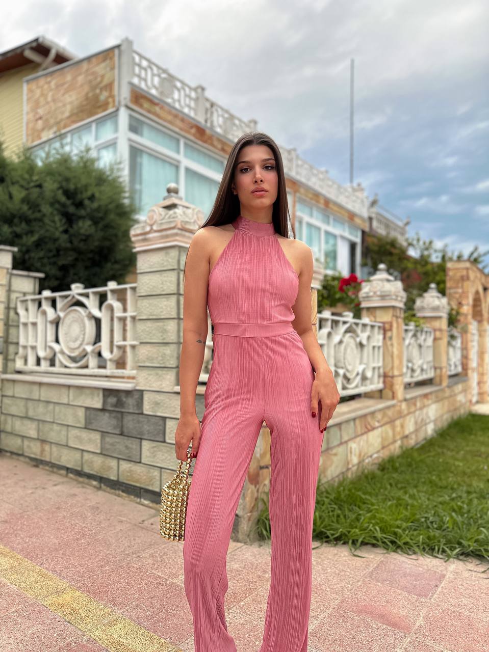 Elegant Pleated Halter Jumpsuit - 1157