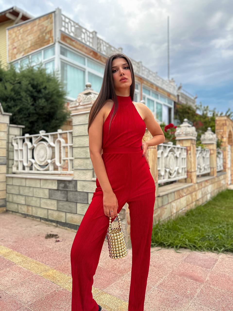 Elegant Pleated Halter Jumpsuit - 1157