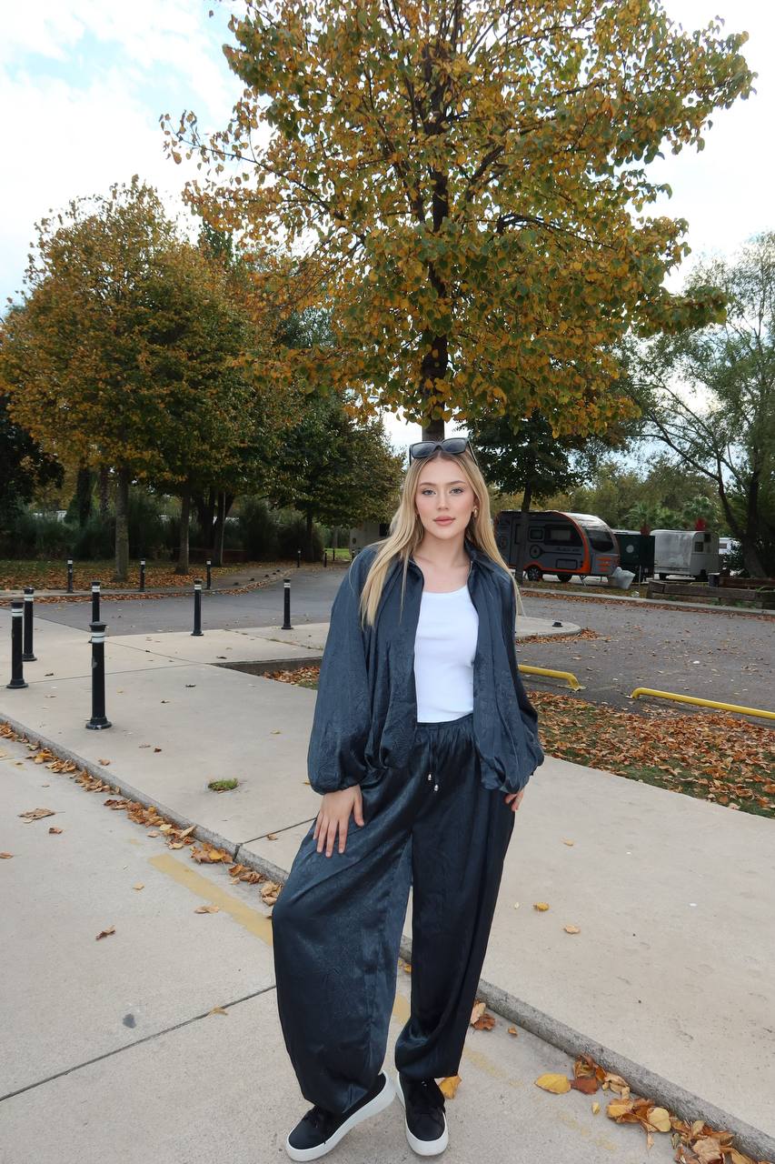 Urban Luxe Two-Piece Set Oversized Satin Finish 1261