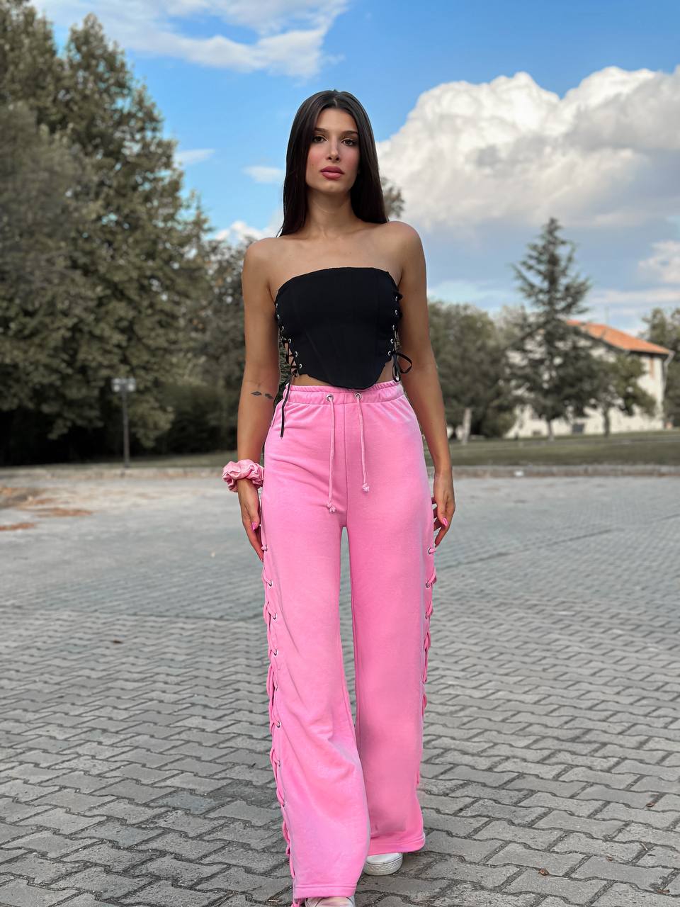 Lace-Up Side Wide-Leg Pants – 1150