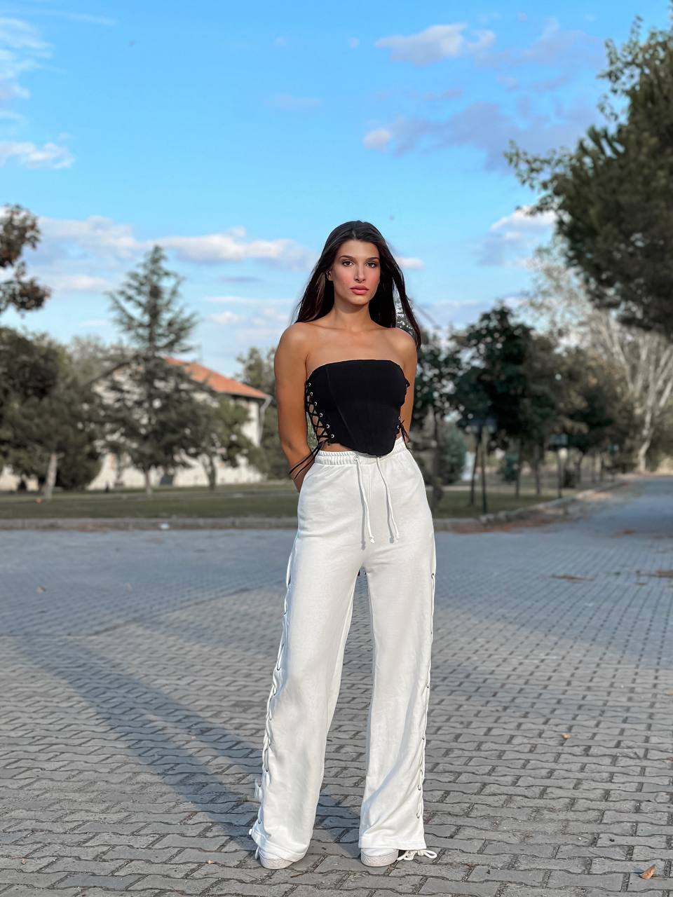 Lace-Up Side Wide-Leg Pants – 1150