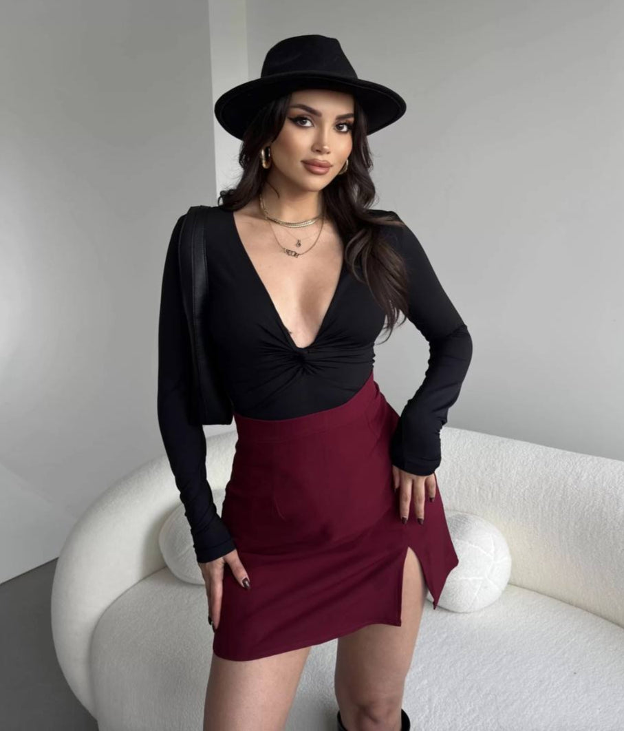 The Chic Slit Mini Skirt – 1170