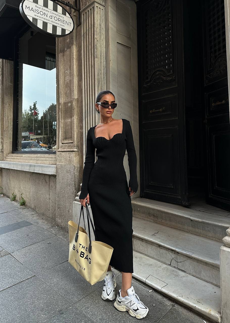 The Ribbed Elegance Midi Dress – 1143