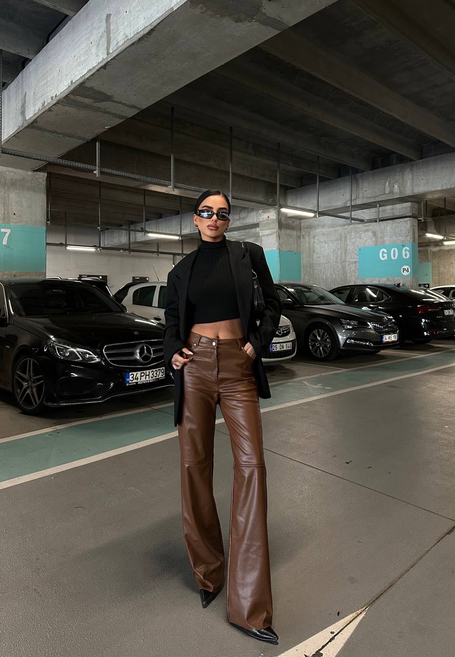 The Luxe High-Waist Wide-Leg Pants  –  1140