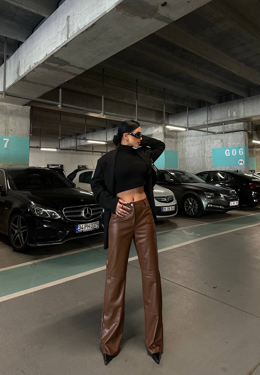 The Luxe High-Waist Wide-Leg Pants  –  1140