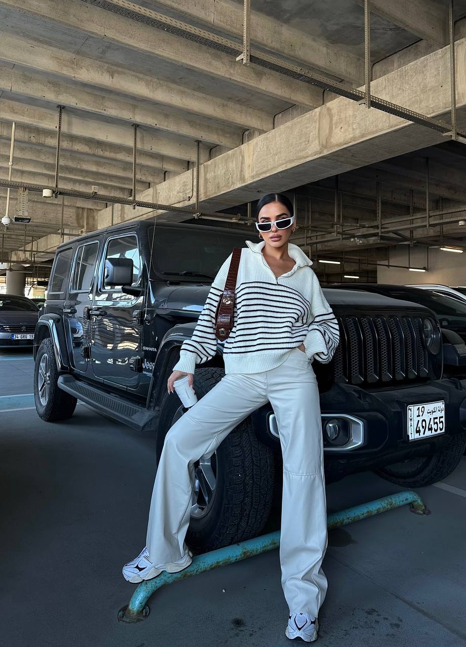 The Luxe High-Waist Wide-Leg Pants  –  1140