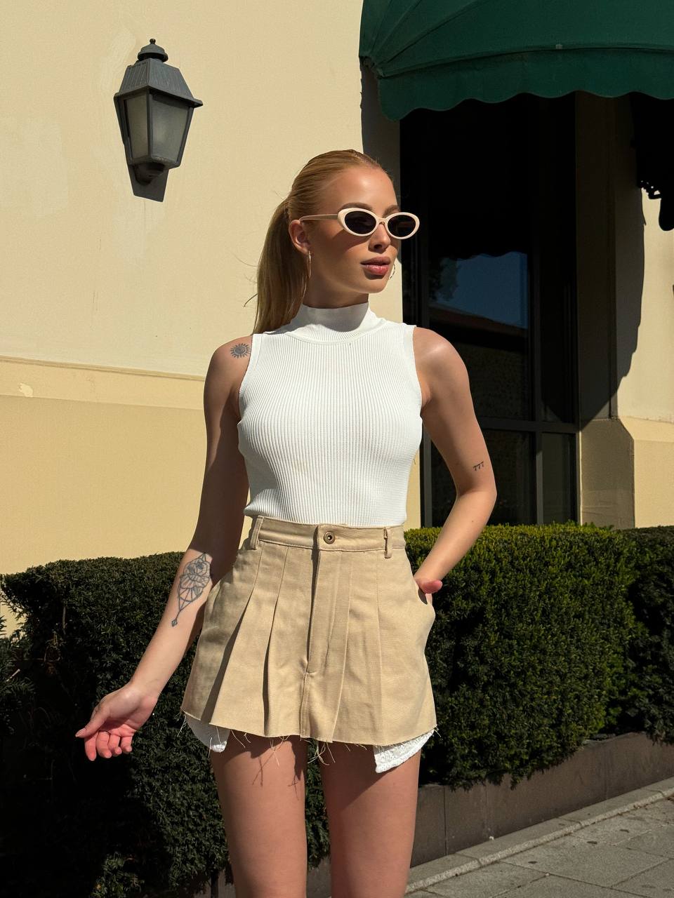 The Pleated High-Waist Skirt – 1126