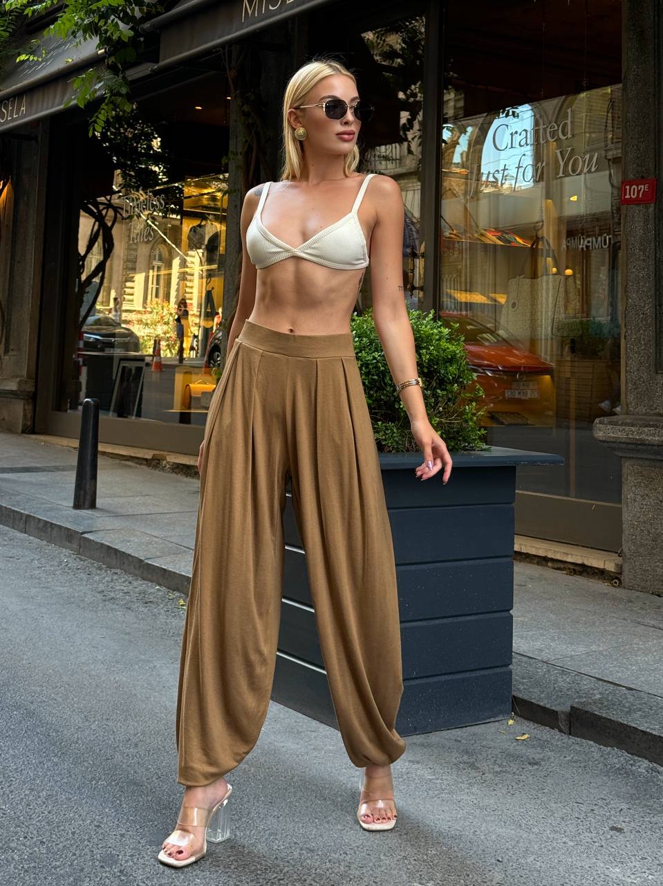 The Elegant Flowy High-Waist Trousers - 1117